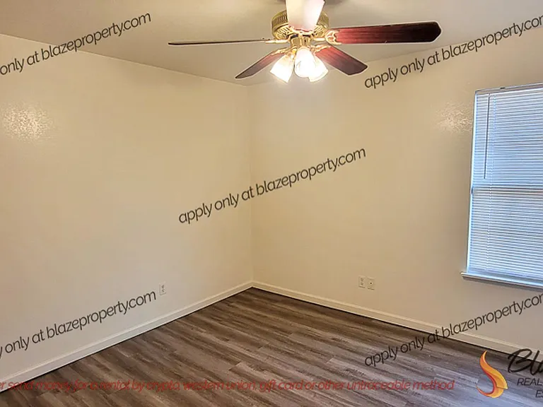 3132 Walnut St — Photo 12