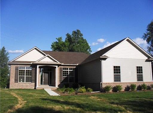1st image of 397 Arlington Dr #5