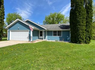 143 Liverpool Dr SE, Poplar Grove, IL 61065