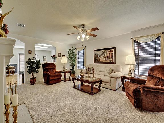 3rd image of 1819 Brentwood Dr