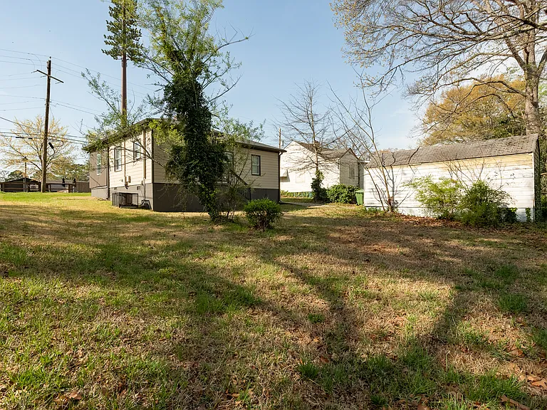 1443 Venetian Dr SW — Photo 21