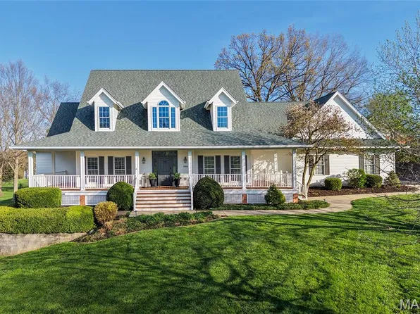 2066 Spring Valley Dr, Washington, MO 63090