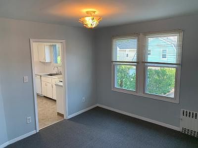 4th image of 8612 259th St #2