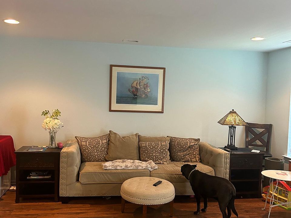 2nd image of 16 Candlestick Ln