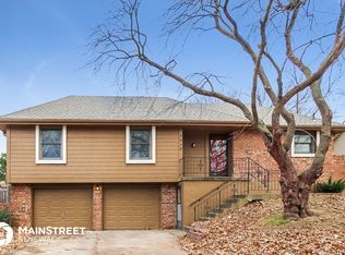 2012 NW 9th St, Blue Springs, MO 64015