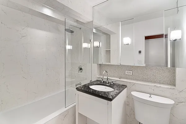 Rented by SR8 REALTY LLC | media 1