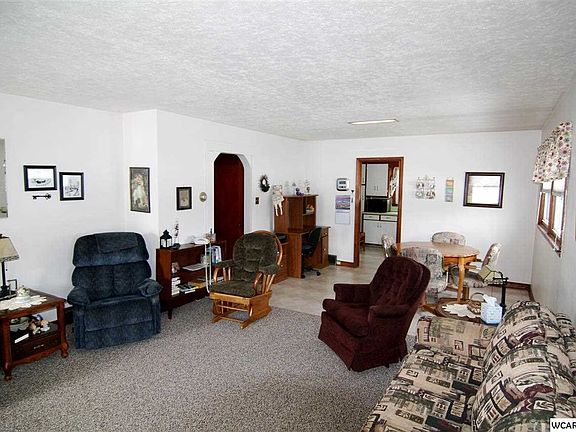 4th image of 1008 W Walnut Ave