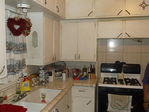 5th image of 512 S Mesa St