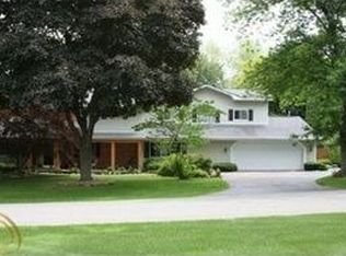 6260 Middle Lake Rd, Clarkston, MI 48346