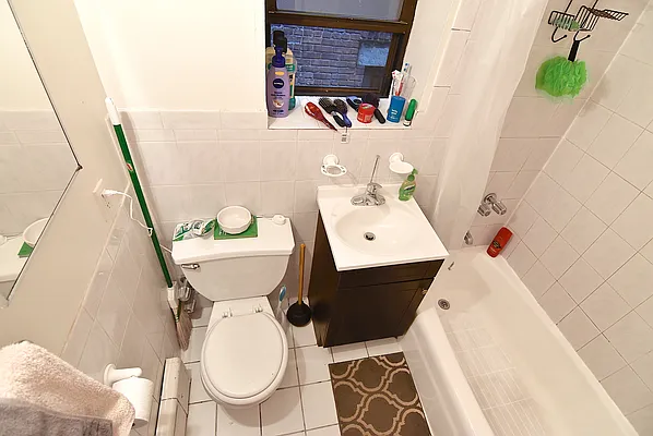 Rented by Ledvech Group | media 8