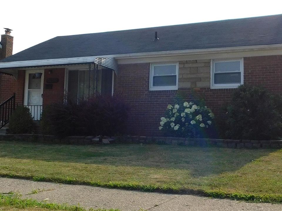 1st image of 26101 Ronald St