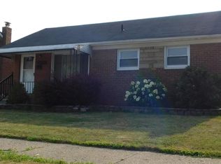 26101 Ronald St, Roseville, MI 48066