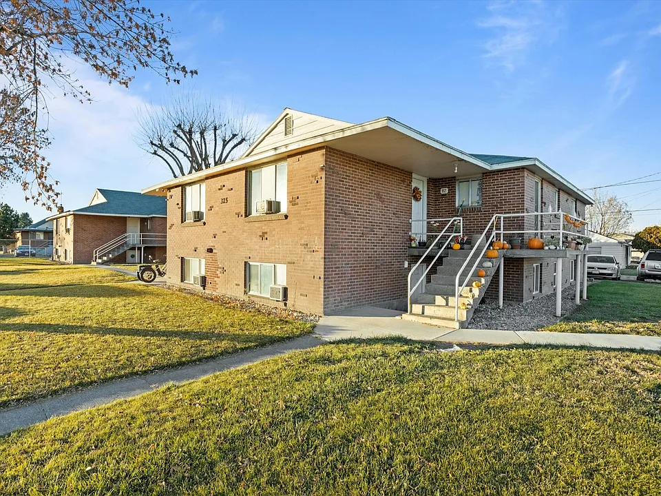 319 H St SE #B2