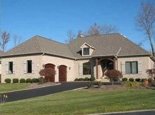 6062 Whitney Woods Ct, Columbus, OH 43213