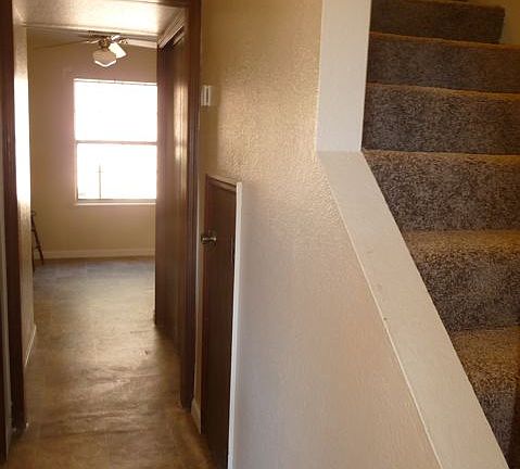 4th image of 12 Cedar Hill Dr