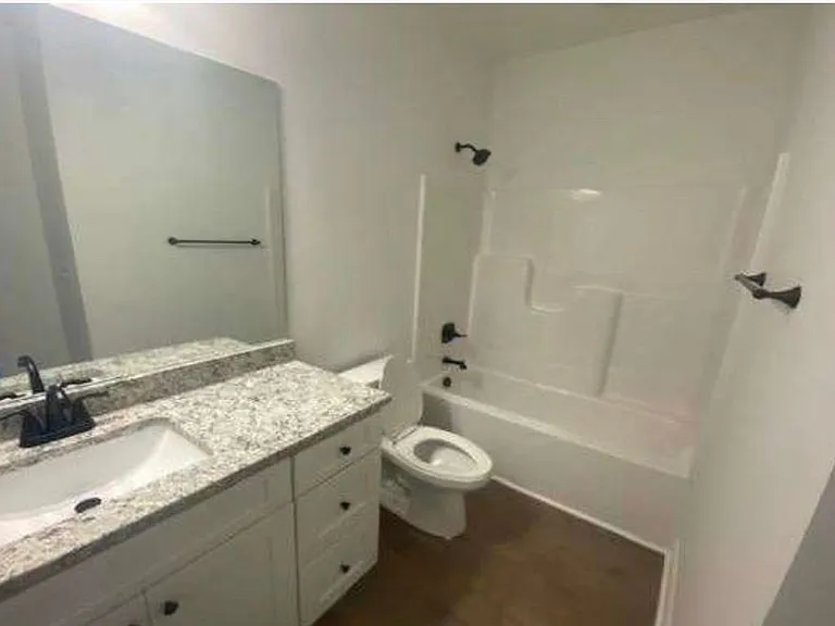 834 Ridgewood Dr #4 — Photo 6