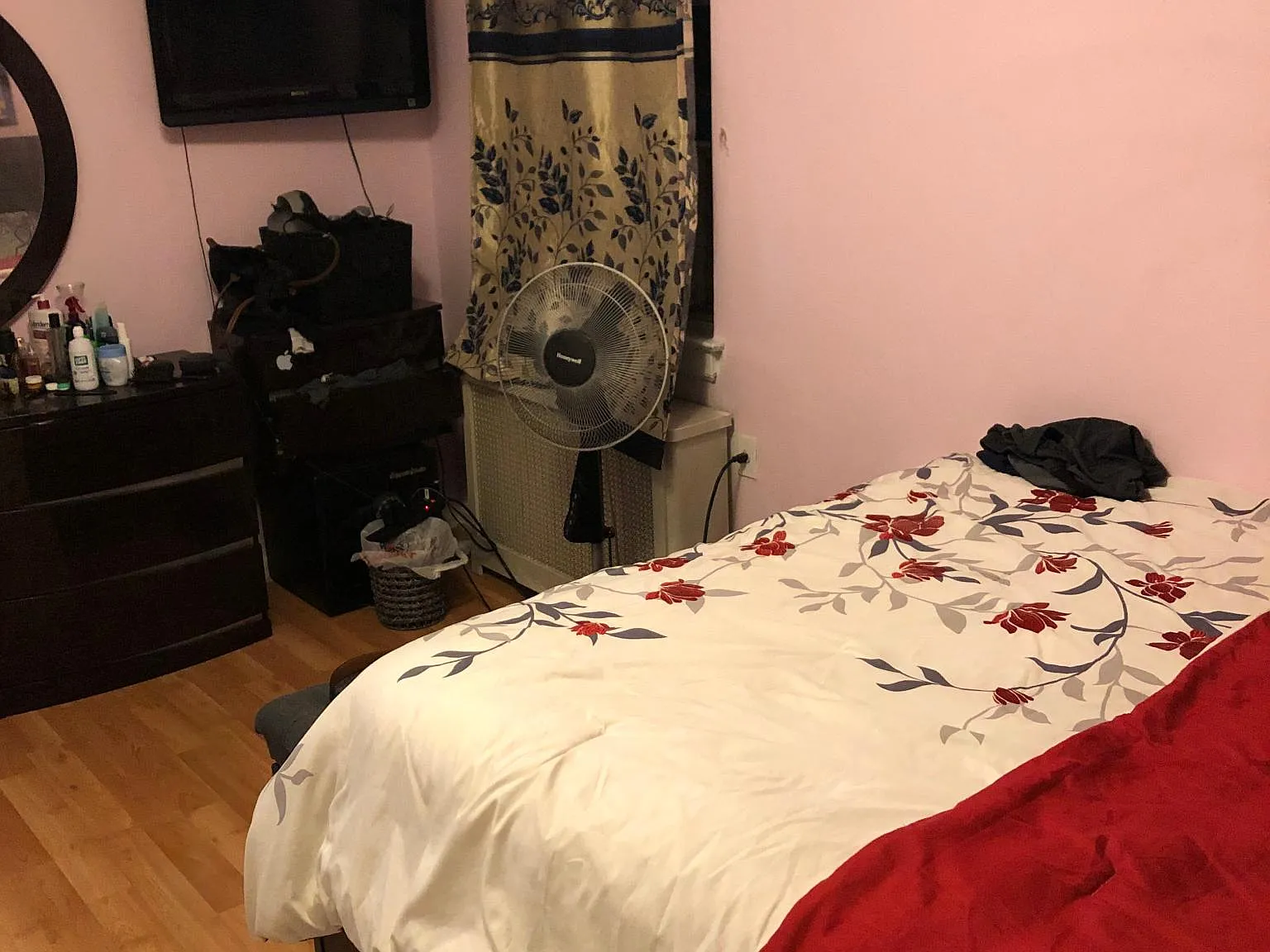 2 bed, 750 sqft, $2,500 — Photo 4