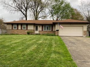 4700 Woodridge Dr, Youngstown, OH 44515