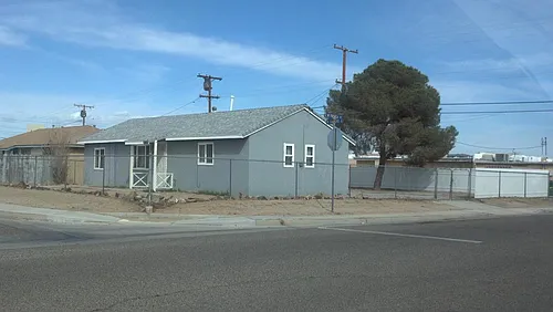 224 N Sanders St Photo 1