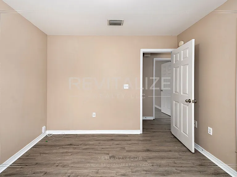 1549 Majesty Loop — Photo 22