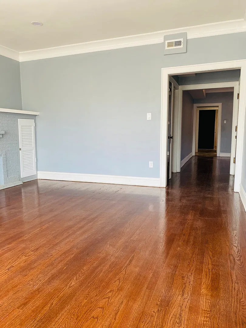3 bed, 1100 sqft, $1,700 — Photo 4