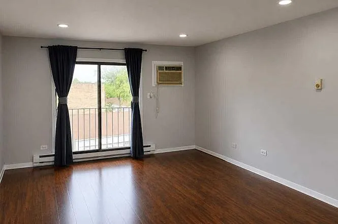 182 Waters Edge Dr #301 — Photo 2