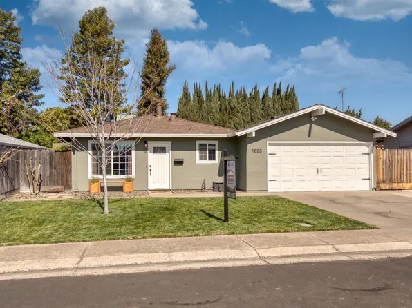 1023 Madsen Dr, Ripon, CA 95366