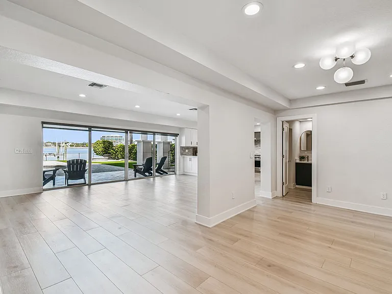 24 Adalia Ave — Photo 35
