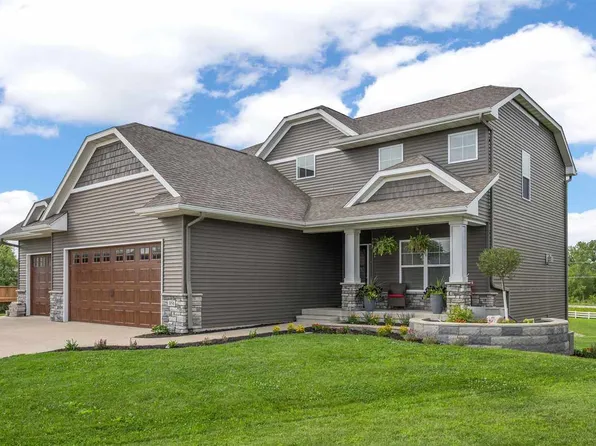 1050 Grouse Ct, North Liberty, IA 52317