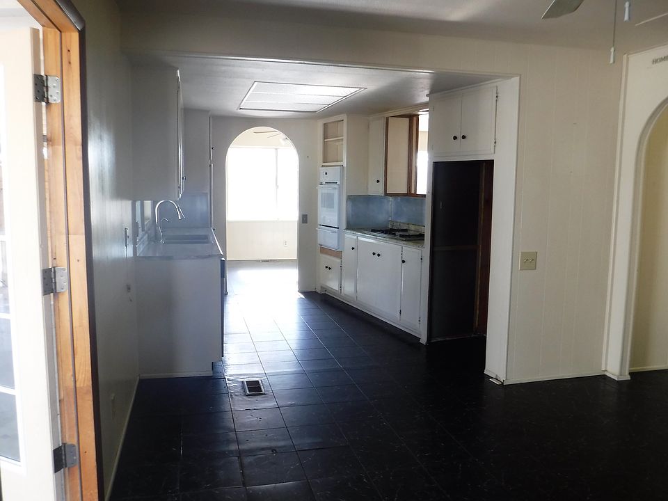 1st image of 1081 Mobile Ln