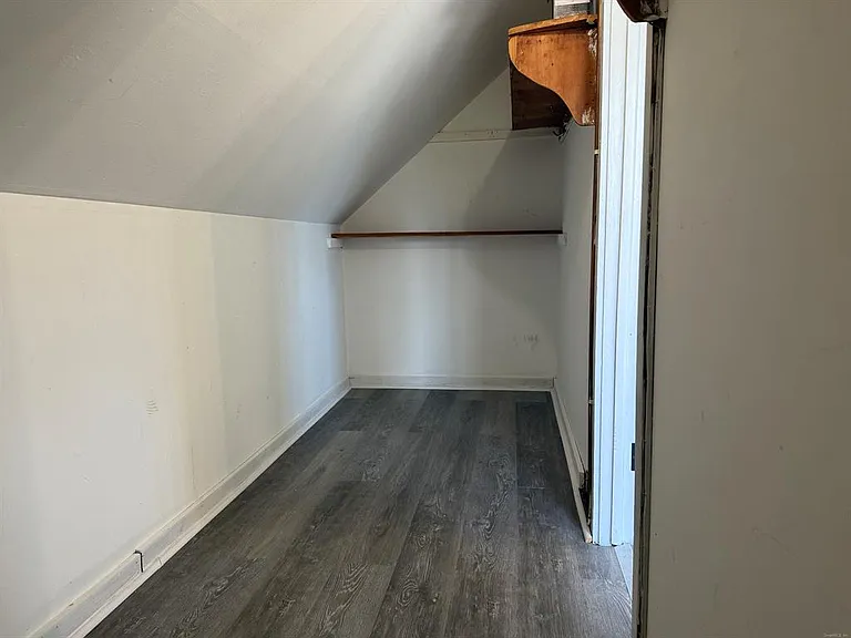 95 Burke St #2 — Photo 4