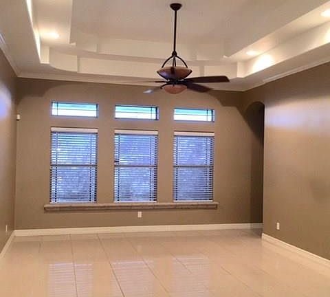 3rd image of 1610 Oakridge