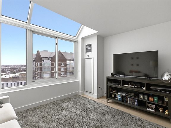 3rd image of 8-12 Museum Way Unit 2403