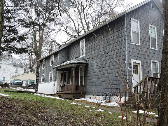 4th image of 733 Clancy Ave NE