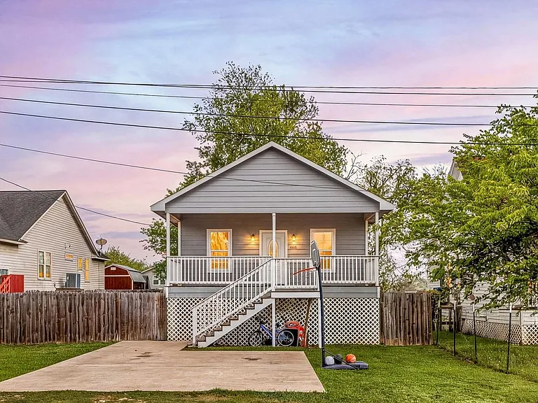 805 E Mulberry Ave — Photo 17