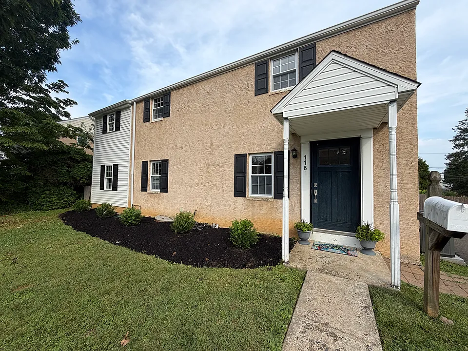 116 Redford Rd