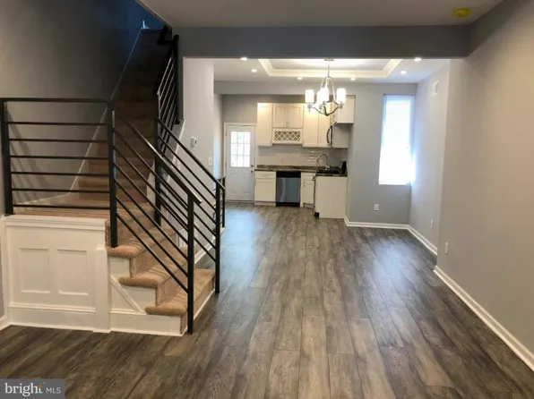 5634 Hunter St, Philadelphia, PA 19131