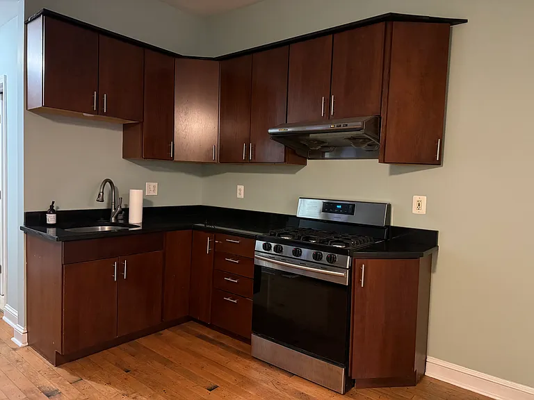 228 Fairmount Ave #1F — Photo 3