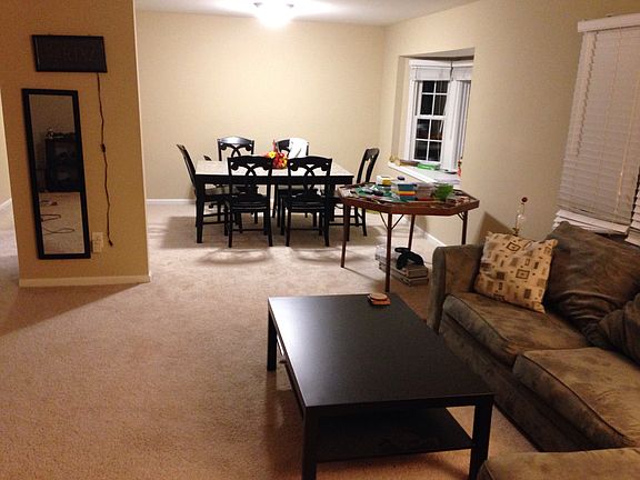 Living Room / DIning Room 1