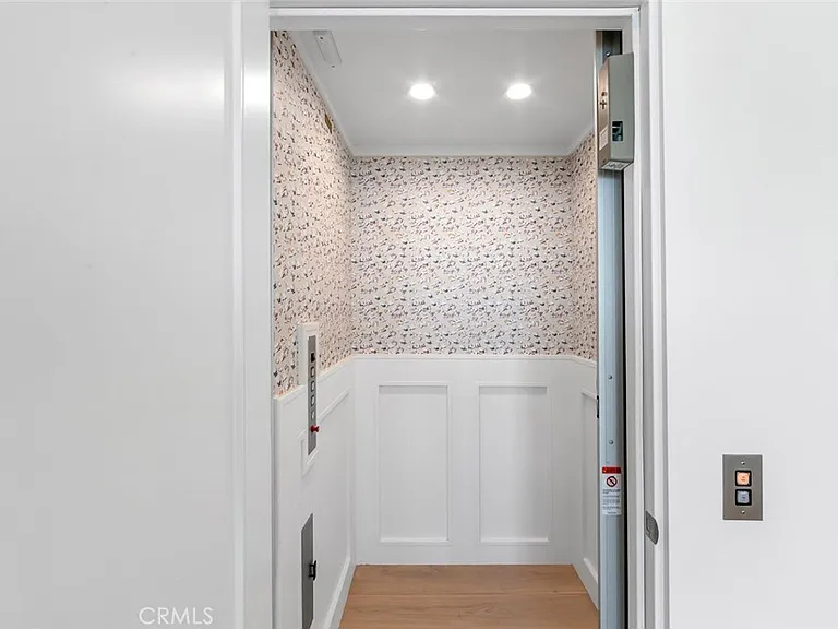3130 Breakers Dr — Photo 29