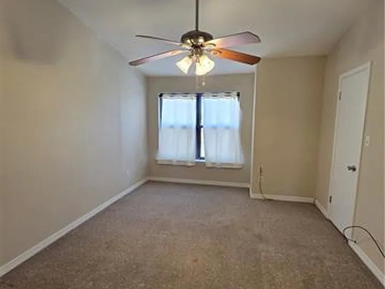 232 Marina Dr — Photo 9