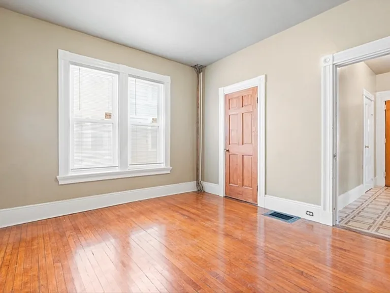 32 Gleason St #1 — Photo 9