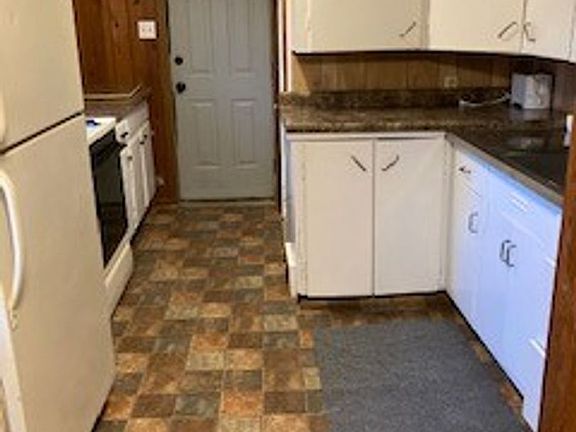2nd image of 221 W Way St #221