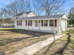 346 Lakeview Dr, Colonial Beach, VA 22443