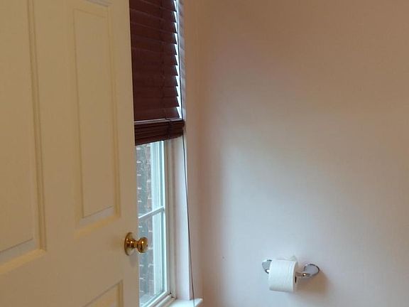 5th image of 502 Little Kidwell Ave