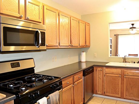 5th image of 464 Woodrush Ct NW #17