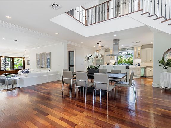 5th image of 2415 Middle River Drive