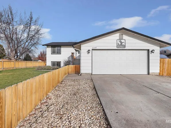 1160 S Haskett St, Mountain Home, ID 83647