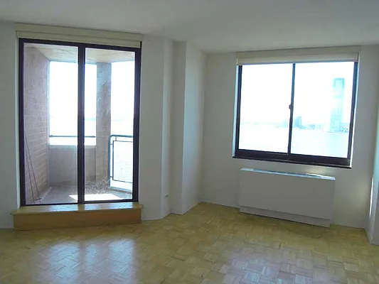 Rented by CCG Real Estate Brokerage | media 25