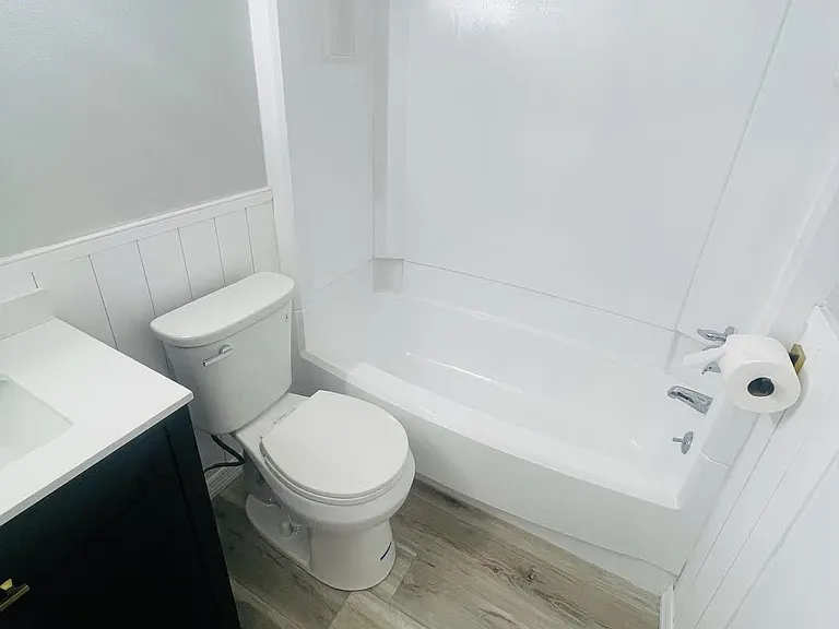 188 Berkshire Ln — Photo 15